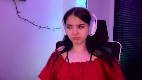 Snapshot of roxiepiurkowski chatting on 02-20-26, 07:14 Hana online show from 02-20-26, 07:14