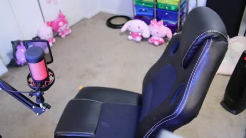 roxie online show from 10-04-25, 02:48