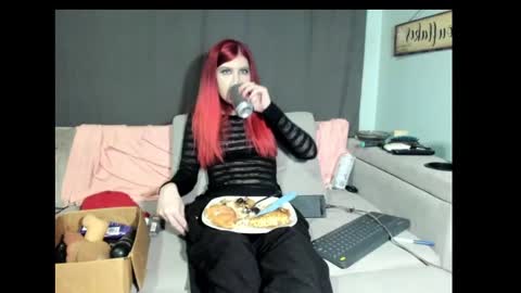 roxihazeleyes online show from 02-14-25, 07:17