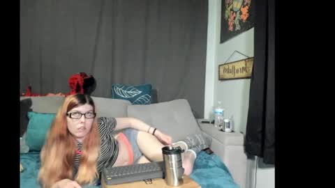 roxihazeleyes online show from 10-29-25, 02:14