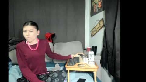 roxihazeleyes online show from 05-11-26, 12:38