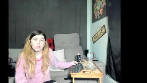 roxihazeleyes online show from 05-25-26, 03:12