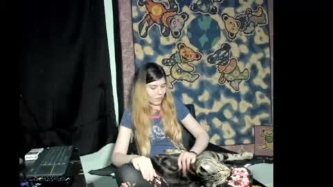 roxihazeleyes online show from 07-20-26, 05:44