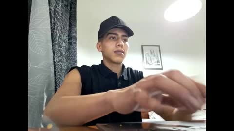 Snapshot of roxo10 chatting on 03-25-26, 10:38 roxo10 online show from 03-25-26, 10:38