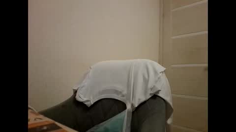 Snapshot of roxolanaa_sexy chatting on 03-16-26, 08:35 ROXOLANAA SEXY online show from 03-16-26, 08:35