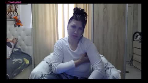 Snapshot of roxolanaa_sexy chatting on 04-20-26, 02:42 ROXOLANAA SEXY online show from 04-20-26, 02:42