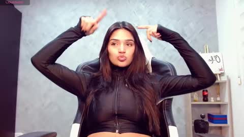 roxxi_2110 online show from 11-29-25, 03:31