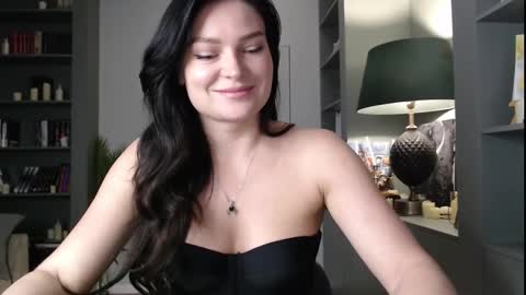 roxxiejet online show from 12-05-25, 08:23