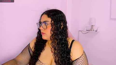 Snapshot of roxxxana_blake chatting on 05-03-26, 03:23 Roxana online show from 05-03-26, 03:23