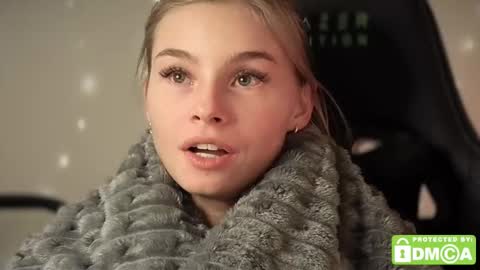 Roxieex ABBY online show from 10-30-25, 08:42