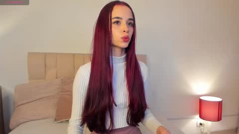 Snapshot of roxxy_mora chatting on 03-06-25, 09:53 Roxxy online show from 03-06-25, 09:53