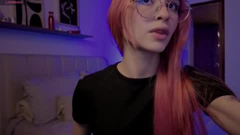 Snapshot of roxxy_mora chatting on 12-16-25, 10:37 Roxxy online show from 12-16-25, 10:37