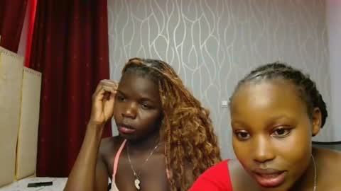 Snapshot of roxy_heather chatting on 01-15-26, 07:06 Roxy online show from 01-15-26, 07:06