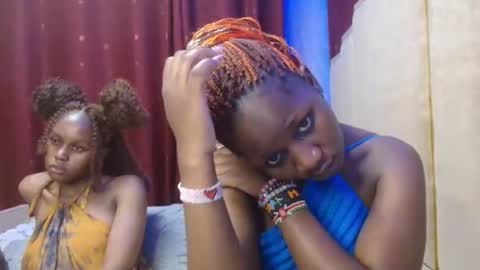 Snapshot of roxy_heather chatting on 03-24-26, 09:31 Roxy online show from 03-24-26, 09:31