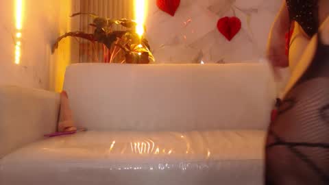 Snapshot of roxy_luxe_tf chatting on 02-14-26, 09:28 Roxy online show from 02-14-26, 09:28