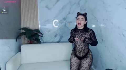 Roxy online show from 03-08-26, 01:59