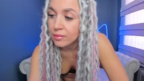 Roxy online show from 01-24-25, 04:59