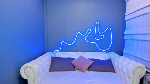 Roxy online show from 02-16-25, 01:25