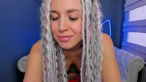 Roxy online show from 02-17-25, 05:14