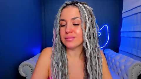 Snapshot of roxy_mars chatting on 02-07-26, 01:42 Roxy online show from 02-07-26, 01:42