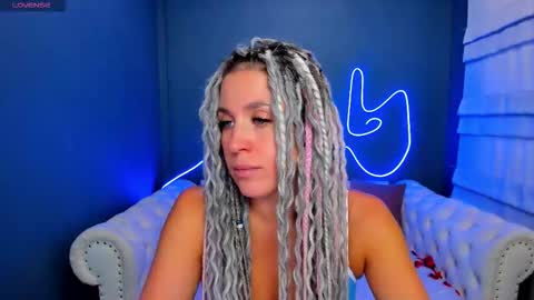 Snapshot of roxy_mars chatting on 03-10-26, 02:16 Roxy online show from 03-10-26, 02:16