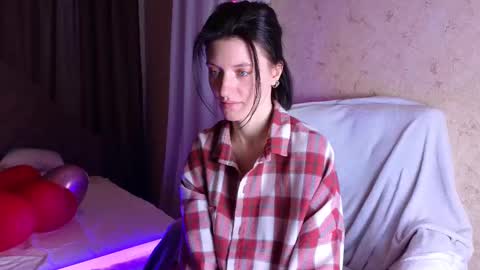 roxy_riot_ online show from 02-17-25, 04:31