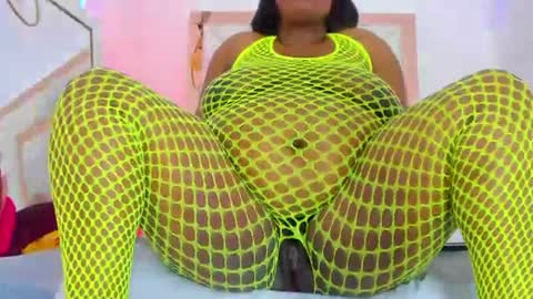 roxy_sexy69 online show from 07-27-26, 07:32
