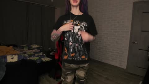 Snapshot of roxy_silver chatting on 01-01-25, 02:09 Roxy online show from 01-01-25, 02:09