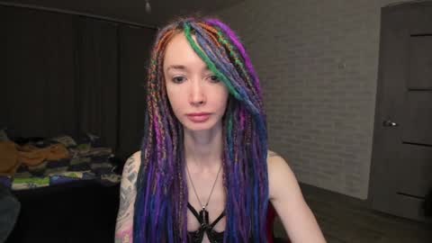 Snapshot of roxy_silver chatting on 01-11-25, 05:41 Roxy online show from 01-11-25, 05:41