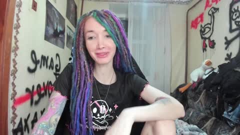 Snapshot of roxy_silver chatting on 01-14-25, 10:12 Roxy online show from 01-14-25, 10:12