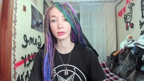 Snapshot of roxy_silver chatting on 01-19-25, 06:53 Roxy online show from 01-19-25, 06:53