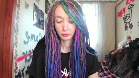 Snapshot of roxy_silver chatting on 01-22-25, 11:01 Roxy online show from 01-22-25, 11:01