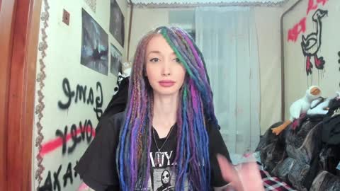 Snapshot of roxy_silver chatting on 01-26-25, 07:41 Roxy online show from 01-26-25, 07:41