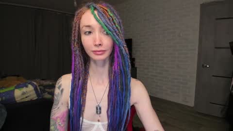 Snapshot of roxy_silver chatting on 01-28-25, 01:08 Roxy online show from 01-28-25, 01:08