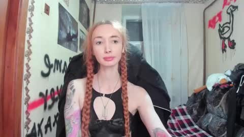 Snapshot of roxy_silver chatting on 03-01-25, 11:04 Roxy online show from 03-01-25, 11:04