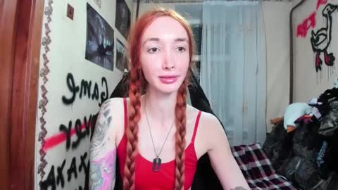 Snapshot of roxy_silver chatting on 11-15-25, 09:00 Roxy online show from 11-15-25, 09:00