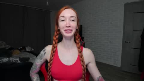 Snapshot of roxy_silver chatting on 11-27-25, 05:04 Roxy online show from 11-27-25, 05:04