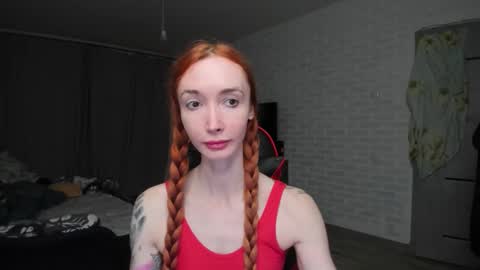 Snapshot of roxy_silver chatting on 12-05-25, 04:14 Roxy online show from 12-05-25, 04:14