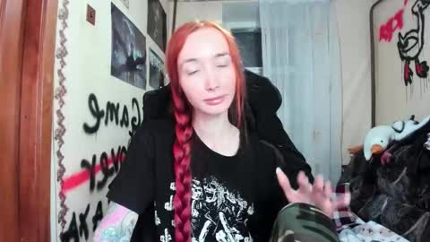 Snapshot of roxy_silver chatting on 02-04-26, 08:25 Roxy online show from 02-04-26, 08:25