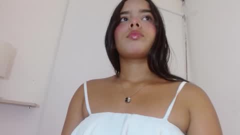 roxy_stone1 online show from 11-11-25, 07:25