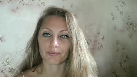 roxyfox18x01 online show from 10-02-25, 07:15