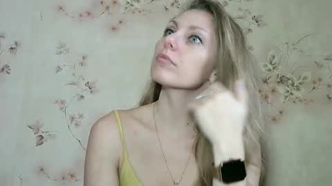 roxyfox18x01 online show from 12-02-25, 10:42