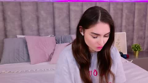 Snapshot of roxylester chatting on 02-20-25, 09:44 Roxy online show from 02-20-25, 09:44