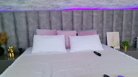 Snapshot of roxylester chatting on 03-08-25, 09:17 Roxy online show from 03-08-25, 09:17