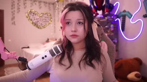 roxysuh online show from 11-01-25, 07:21