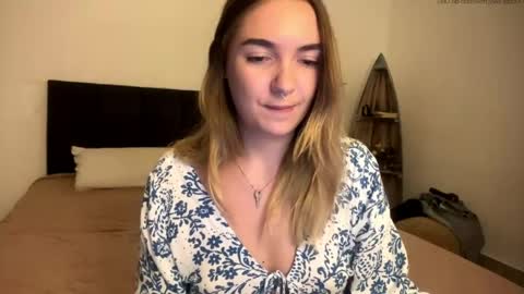 Roxy online show from 04-30-26, 02:23