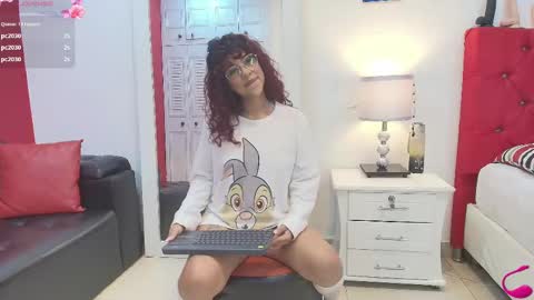 Snapshot of roy_luna chatting on 02-15-25, 04:45 Roy Luna online show from 02-15-25, 04:45
