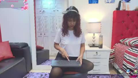 Snapshot of roy_luna chatting on 02-20-25, 01:08 Roy Luna online show from 02-20-25, 01:08