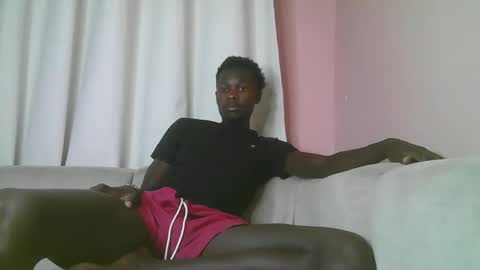 Snapshot of royalty254 chatting on 05-07-26, 07:03 royalty254 online show from 05-07-26, 07:03