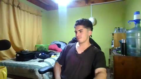 Snapshot of rpaulo25 chatting on 05-19-26, 04:52 rpaulo25 online show from 05-19-26, 04:52